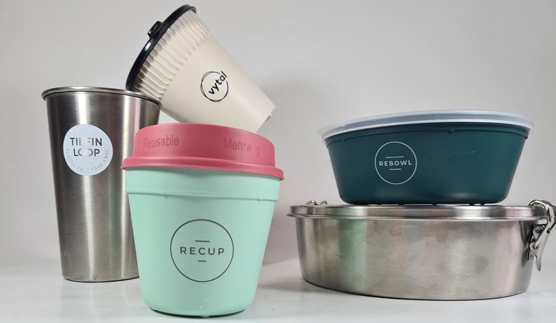 Mehrweg-Geschirre unterschiedlicher Hersteller für To-Go-Essen in der Gastronimie 