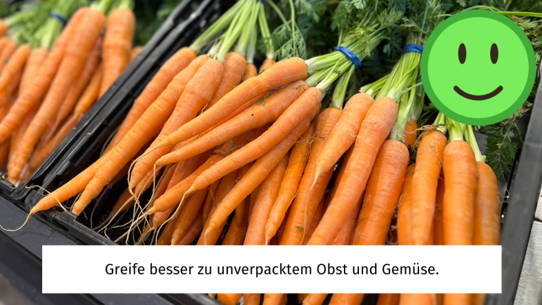 Unverpackte Karotten im Bund. Untertitel: Greife besser zu unverpacktem Obst und Gemüse.